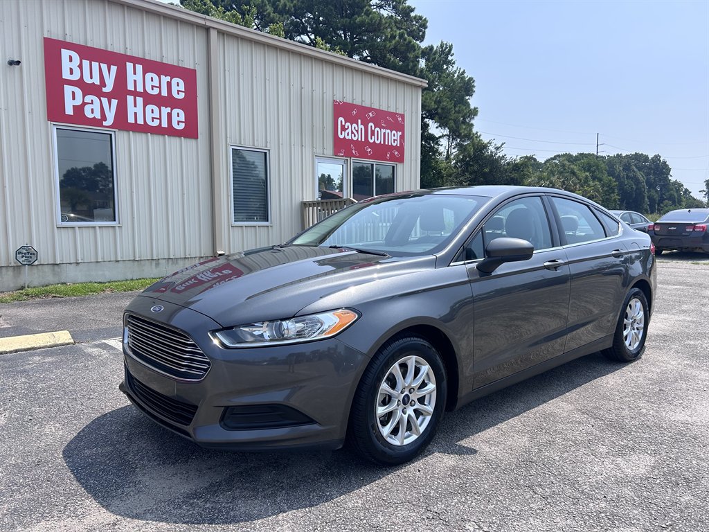 2016 Ford Fusion - $8,995