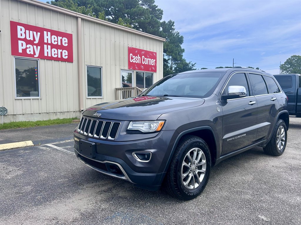 2015 Jeep Cherokee - $10,995