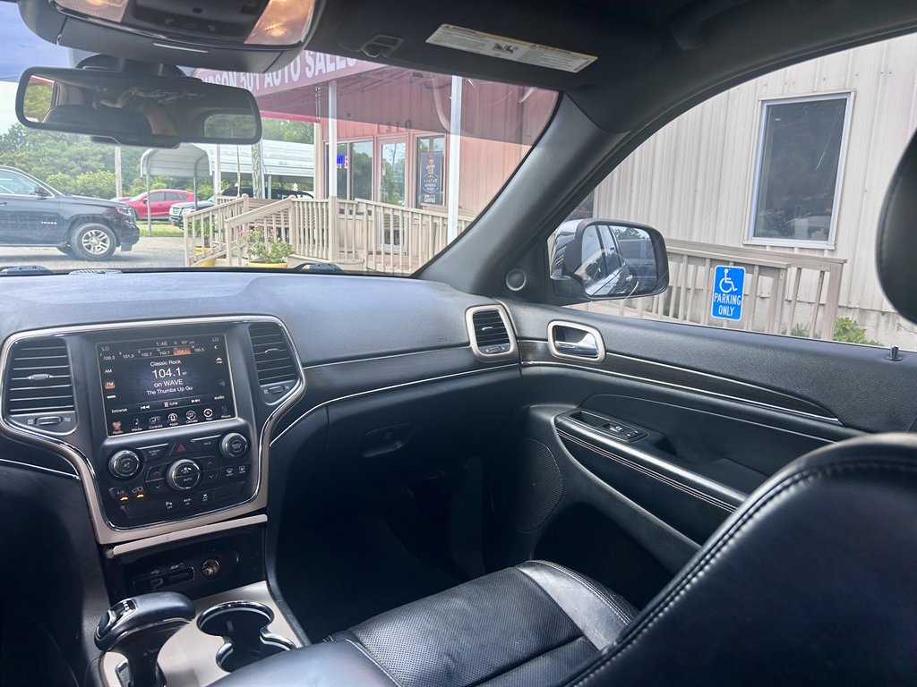 2015 Jeep Cherokee - $10,995
