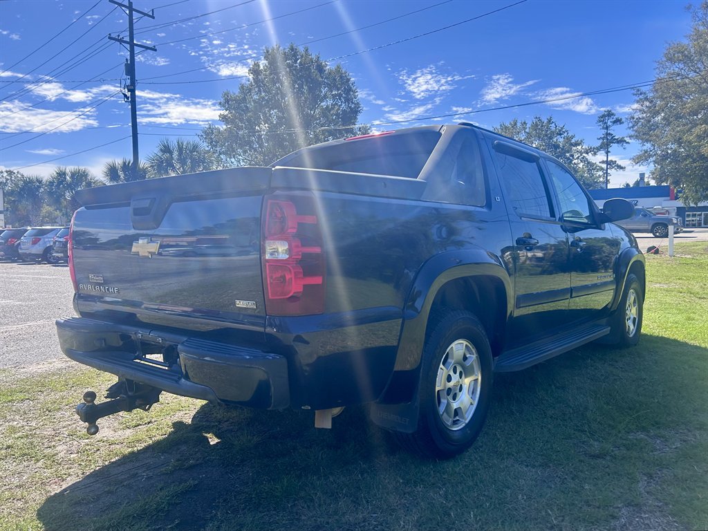 2007 Chevrolet Avalanche - $4,995