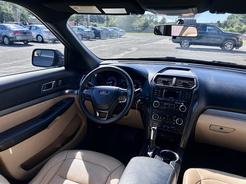 2017 Ford Explorer - $9,995