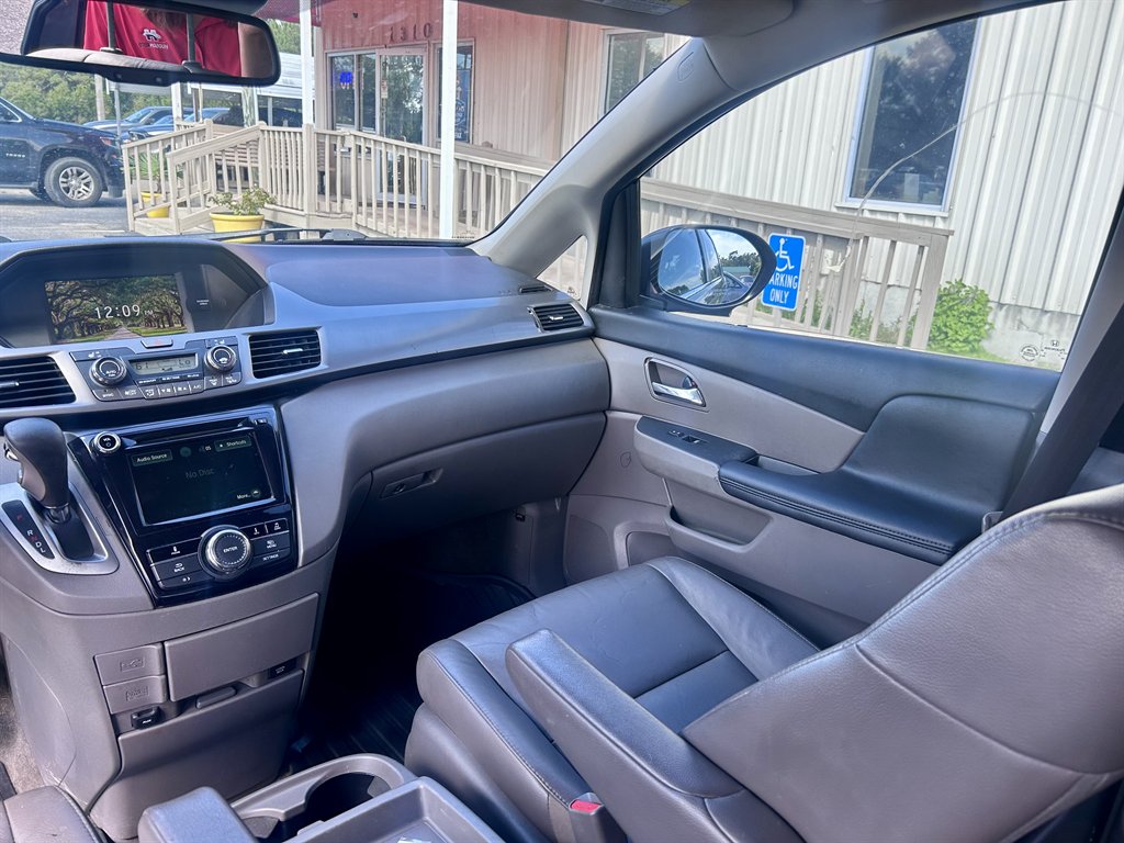 2014 Honda Odyssey - $10,995