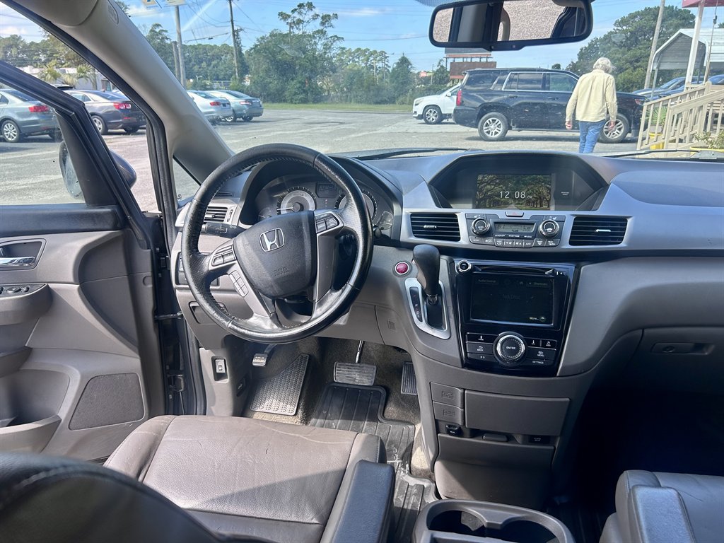 2014 Honda Odyssey - $10,995