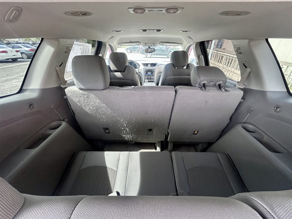 2015 Chevrolet Traverse - $9,995