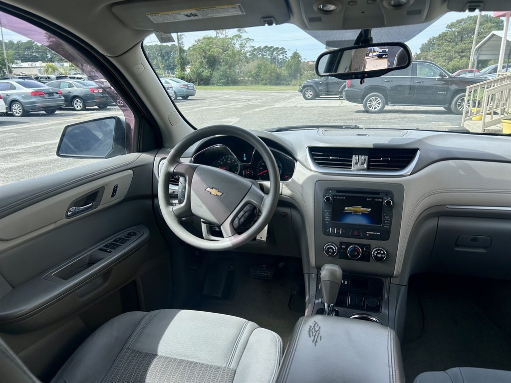 2015 Chevrolet Traverse - $9,995