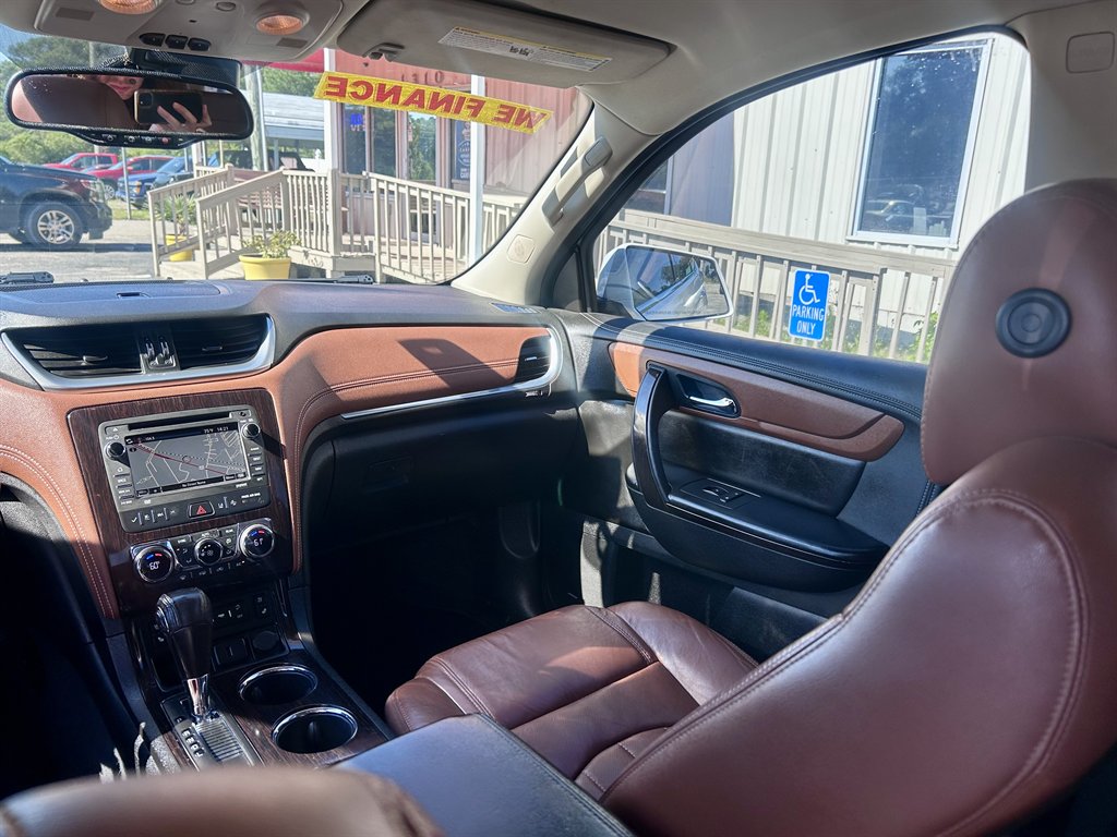 2017 Chevrolet Traverse - $10,995