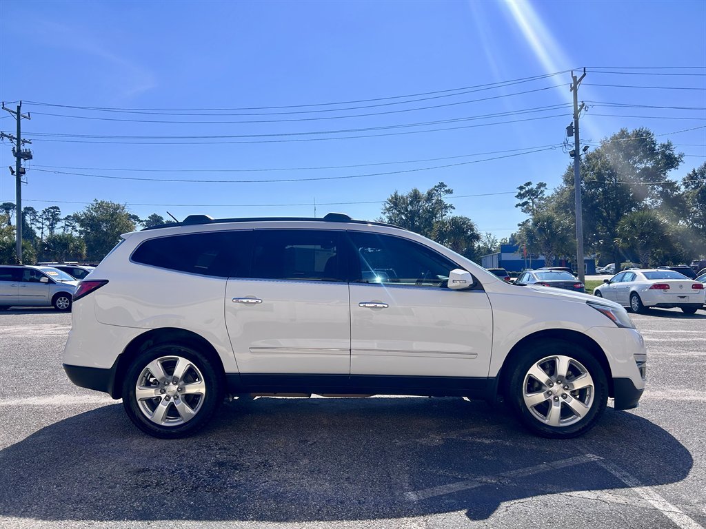 2017 Chevrolet Traverse - $10,995