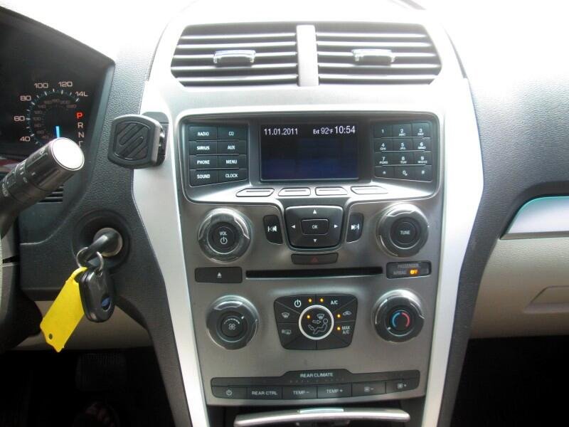 2013 Ford Explorer photo