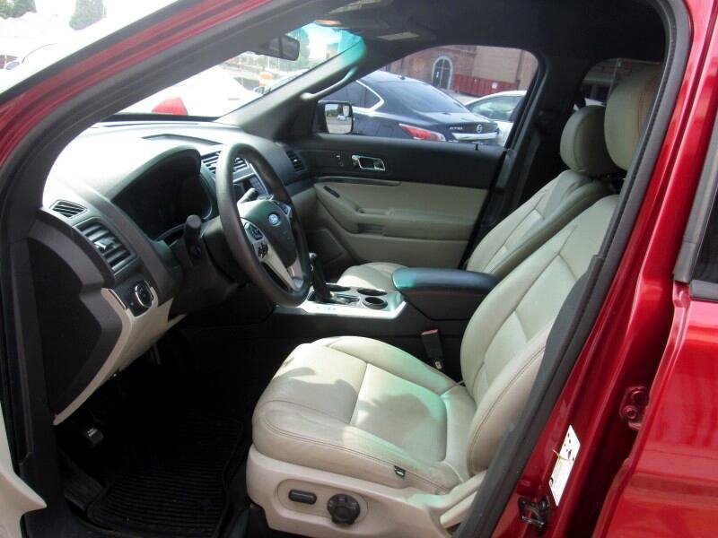 2013 Ford Explorer photo