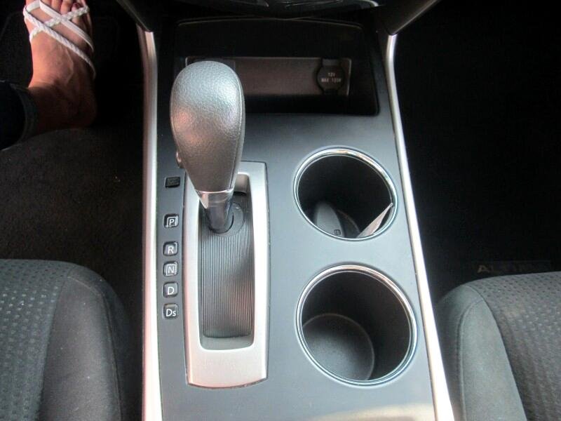 2015 Nissan Altima SV photo