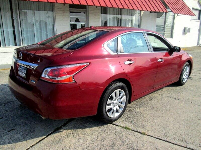 2015 Nissan Altima SV photo