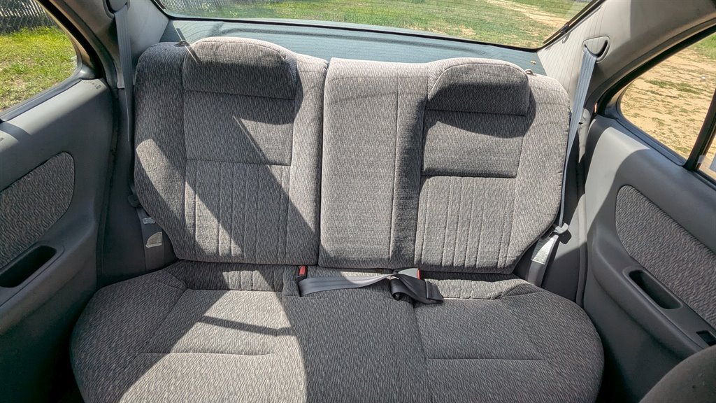 1998 Nissan Sentra GXE photo