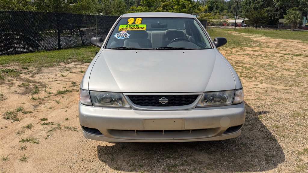 1998 Nissan Sentra GXE photo