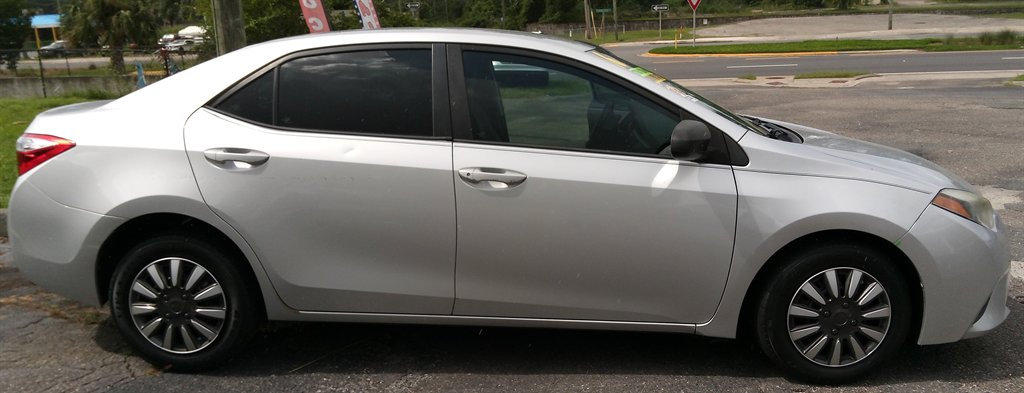 2016 Toyota Corolla - $9,450