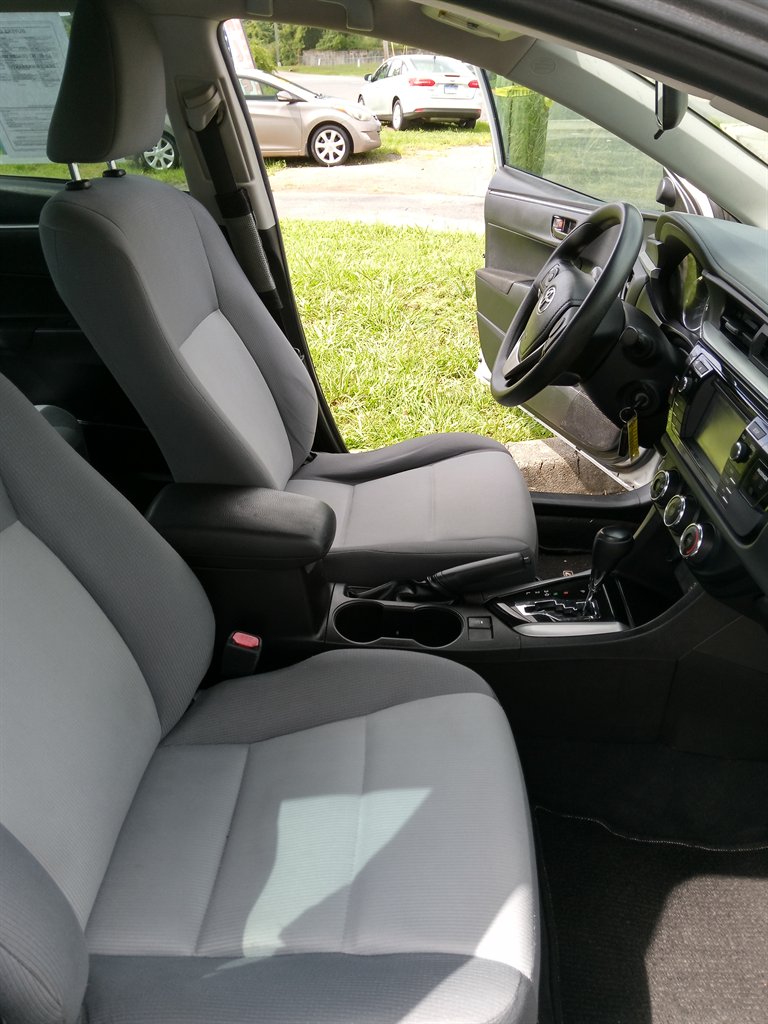 2016 Toyota Corolla - $9,450