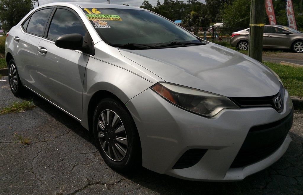 2016 Toyota Corolla - $9,450