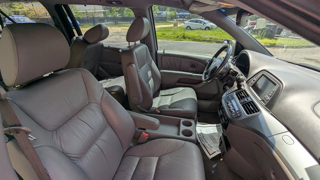 2008 Honda Odyssey Touring photo