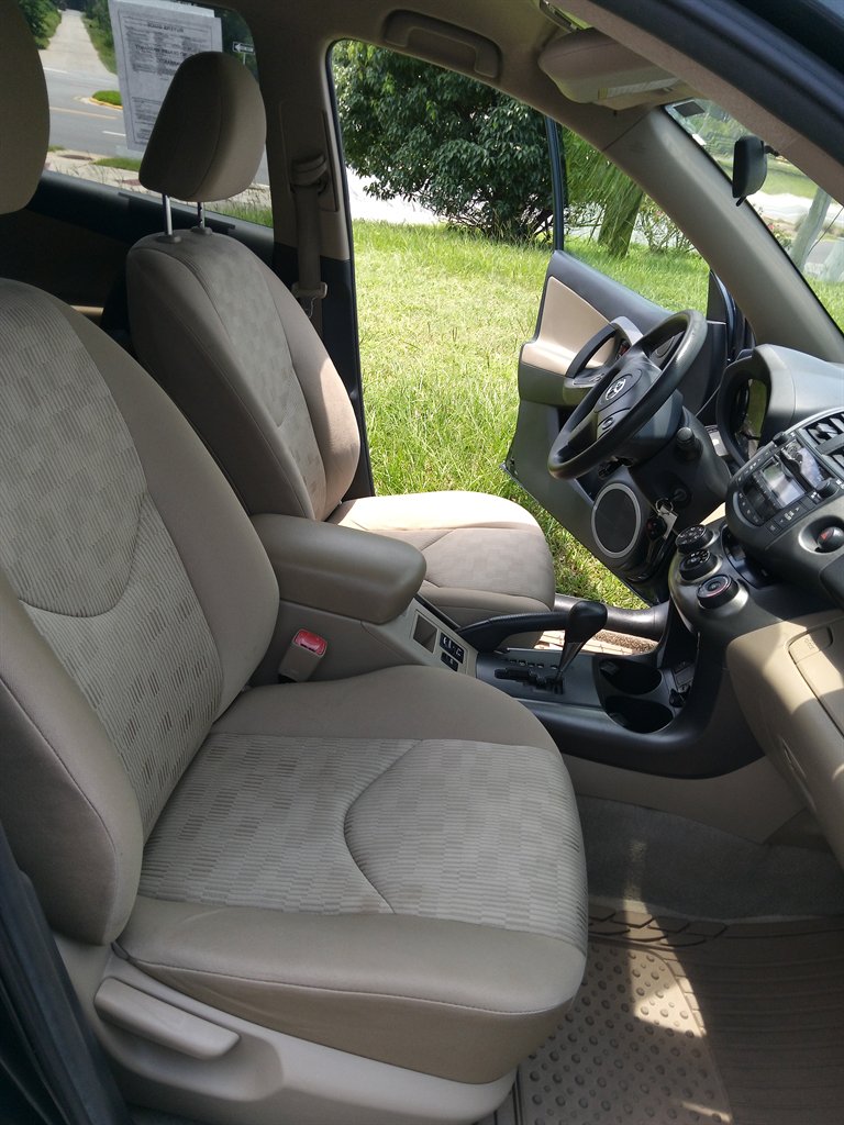 2010 Toyota RAV4 - $7,950