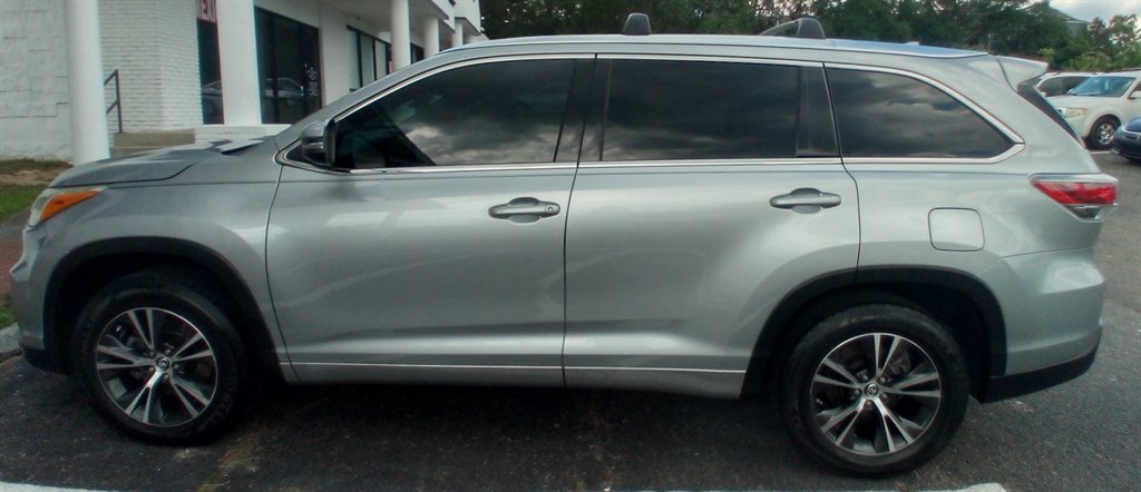2016 Toyota Highlander - $15,400
