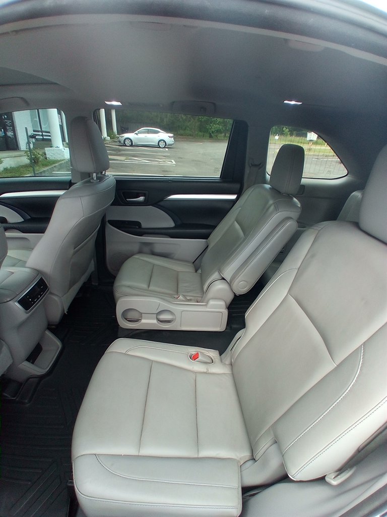 2016 Toyota Highlander - $15,400