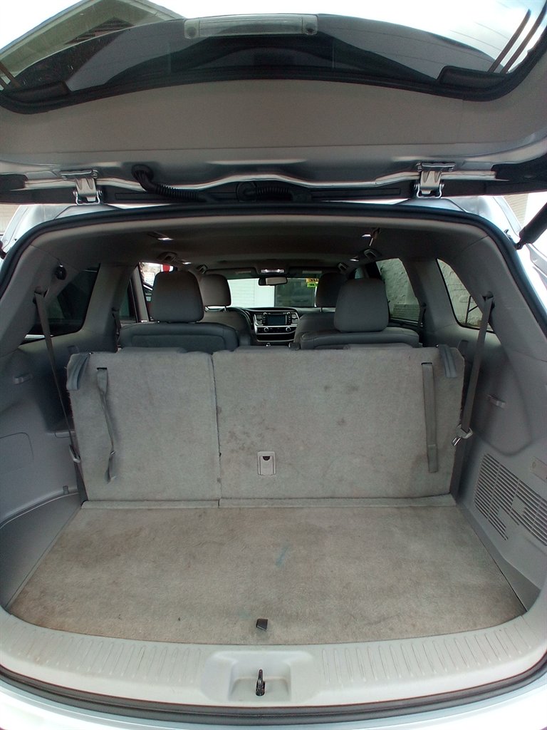 2016 Toyota Highlander - $15,400
