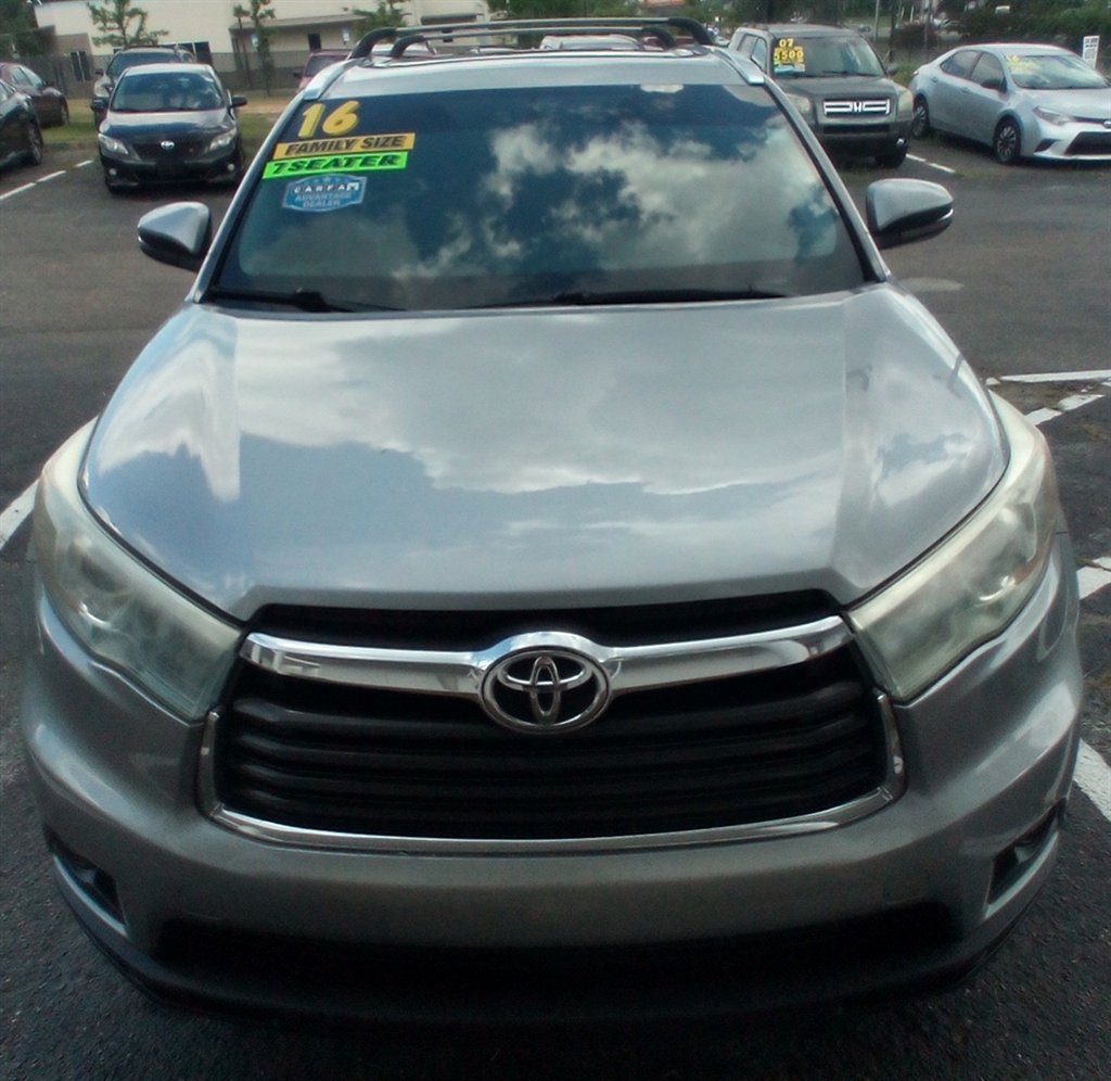2016 Toyota Highlander - $15,400