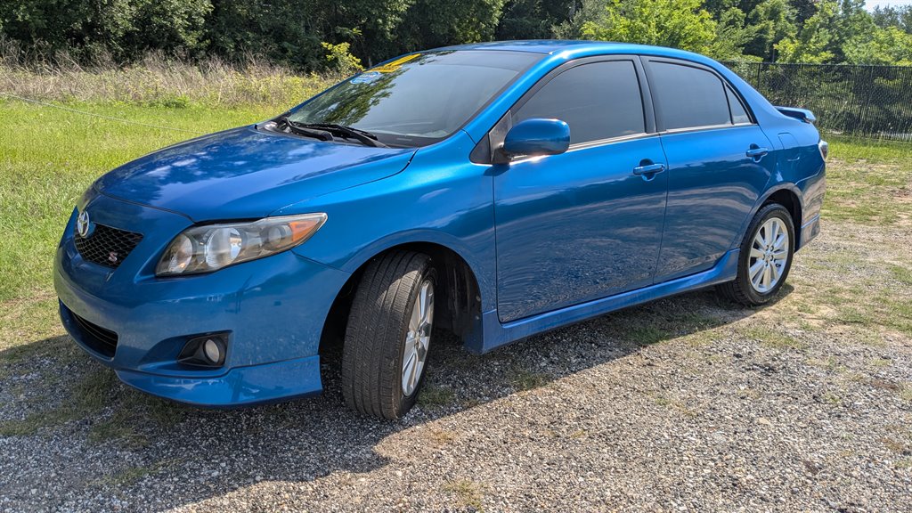 2010 Toyota Corolla photo