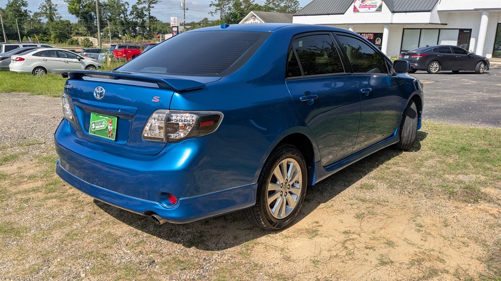 2010 Toyota Corolla photo