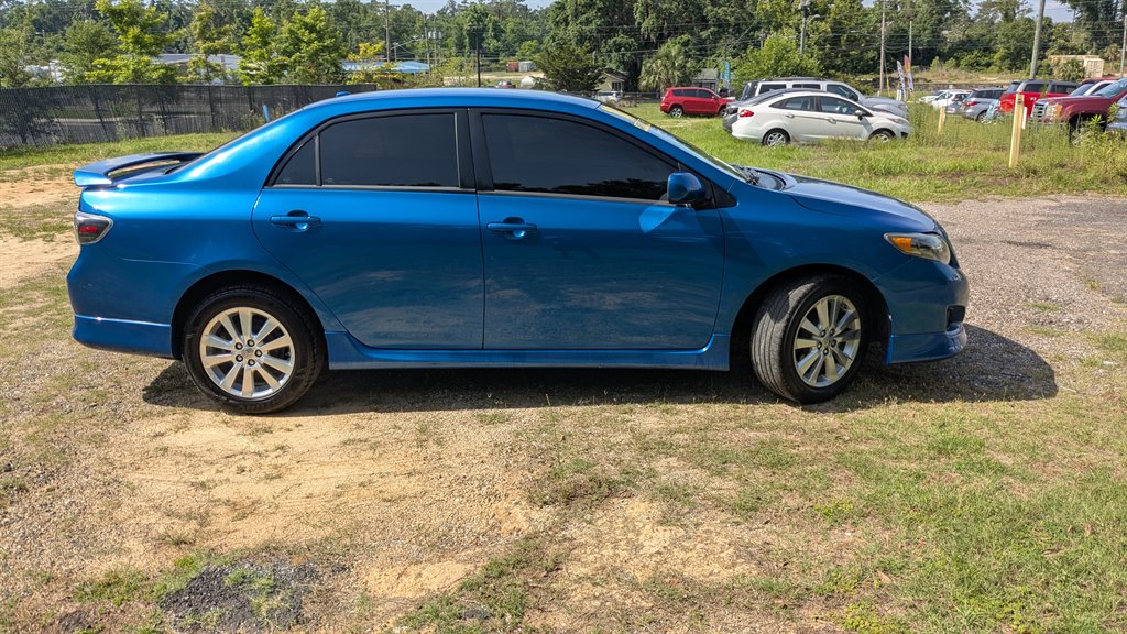 2010 Toyota Corolla photo