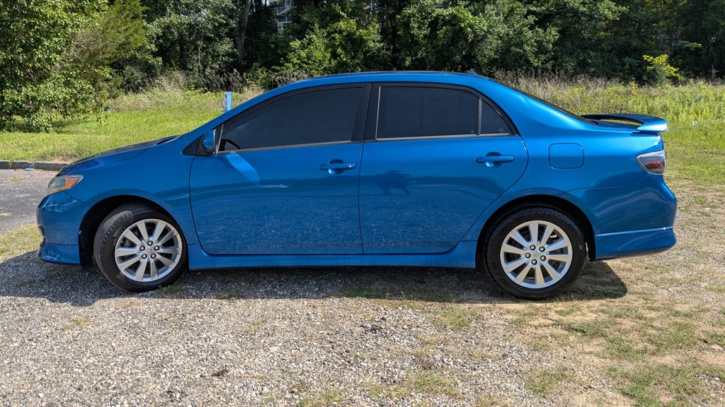 2010 Toyota Corolla photo