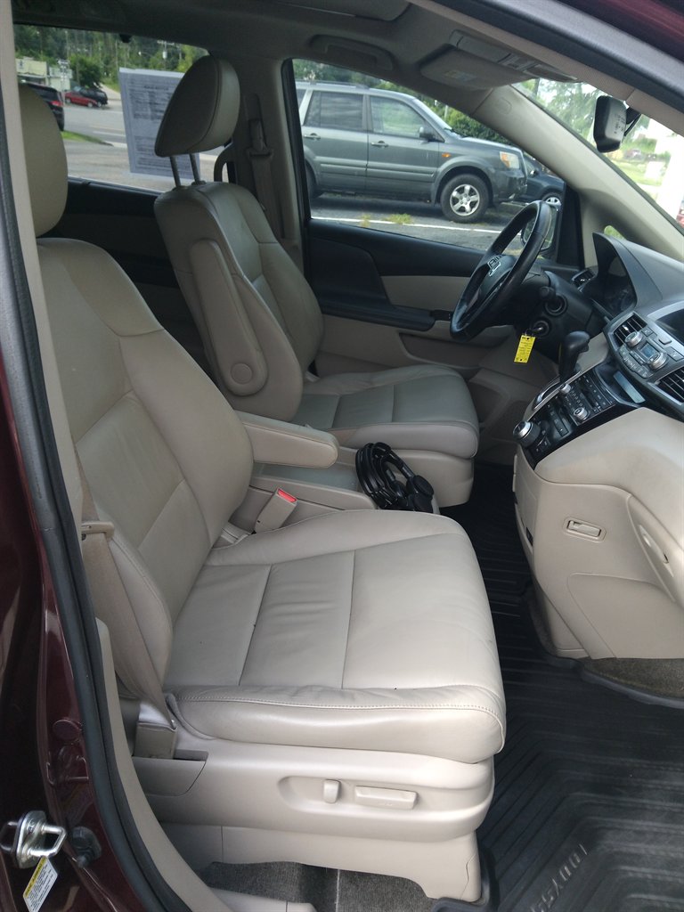 2013 Honda Odyssey - $12,400
