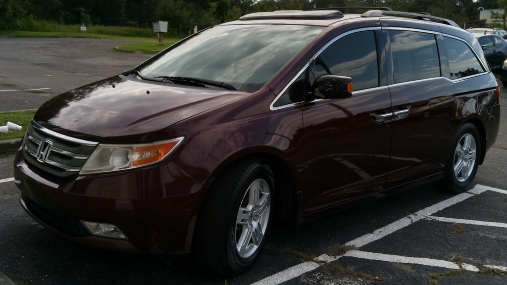 2013 Honda Odyssey - $12,400