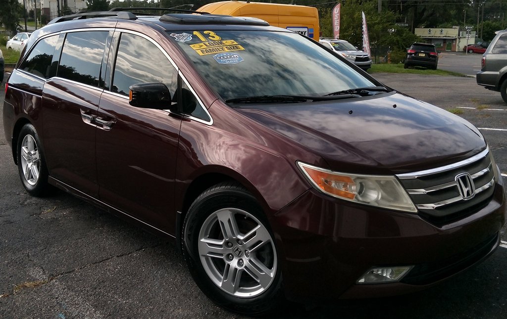 2013 Honda Odyssey - $12,400