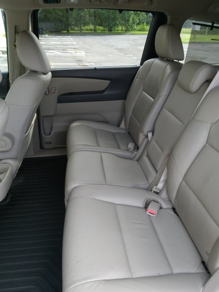 2013 Honda Odyssey - $12,400
