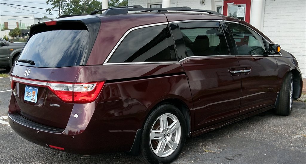 2013 Honda Odyssey - $12,400
