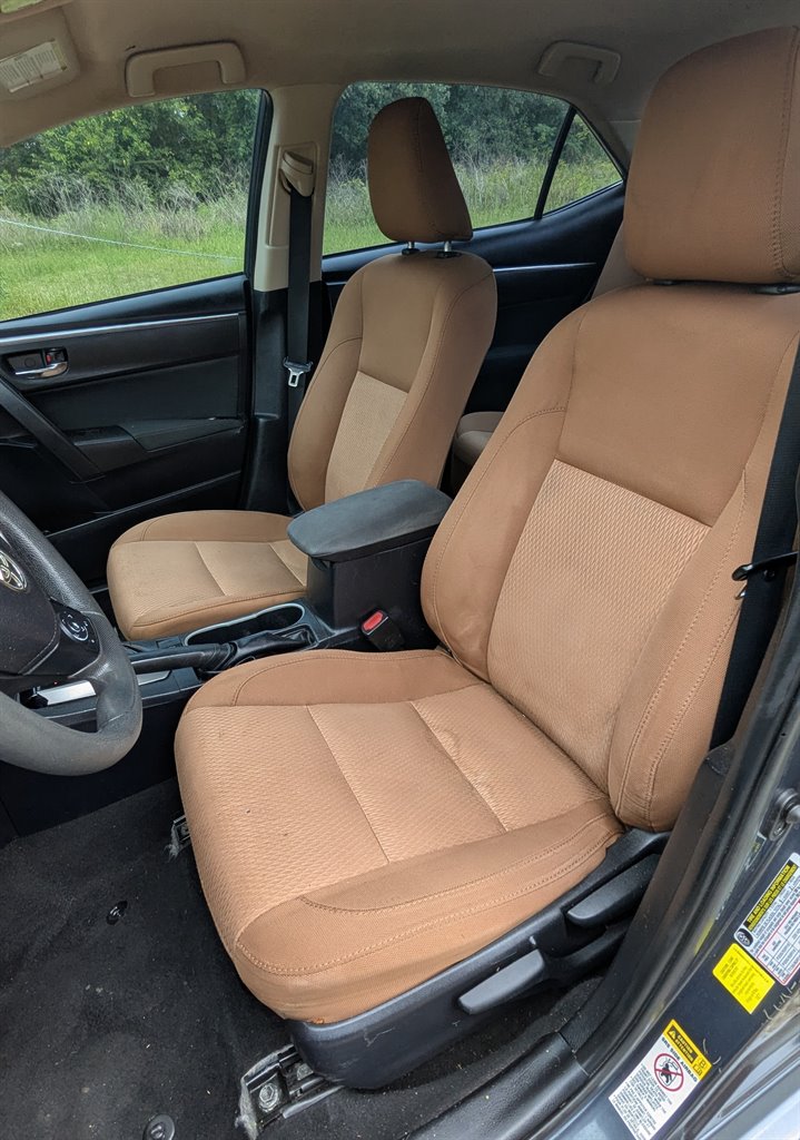 2016 Toyota Corolla LE photo