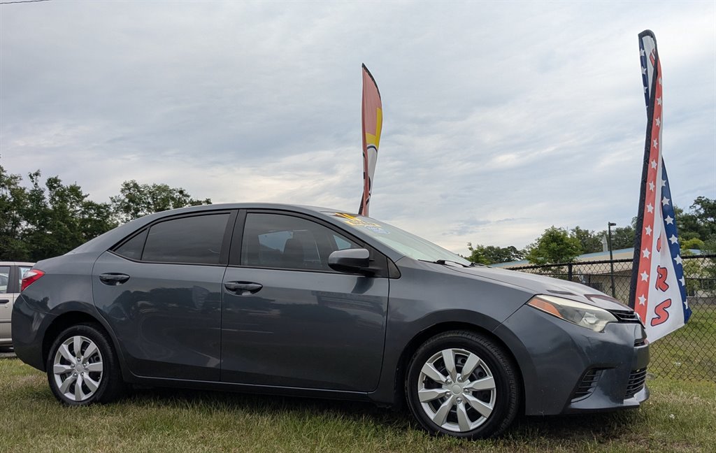 2016 Toyota Corolla LE photo
