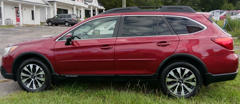 2016 Subaru Outback - $10,900