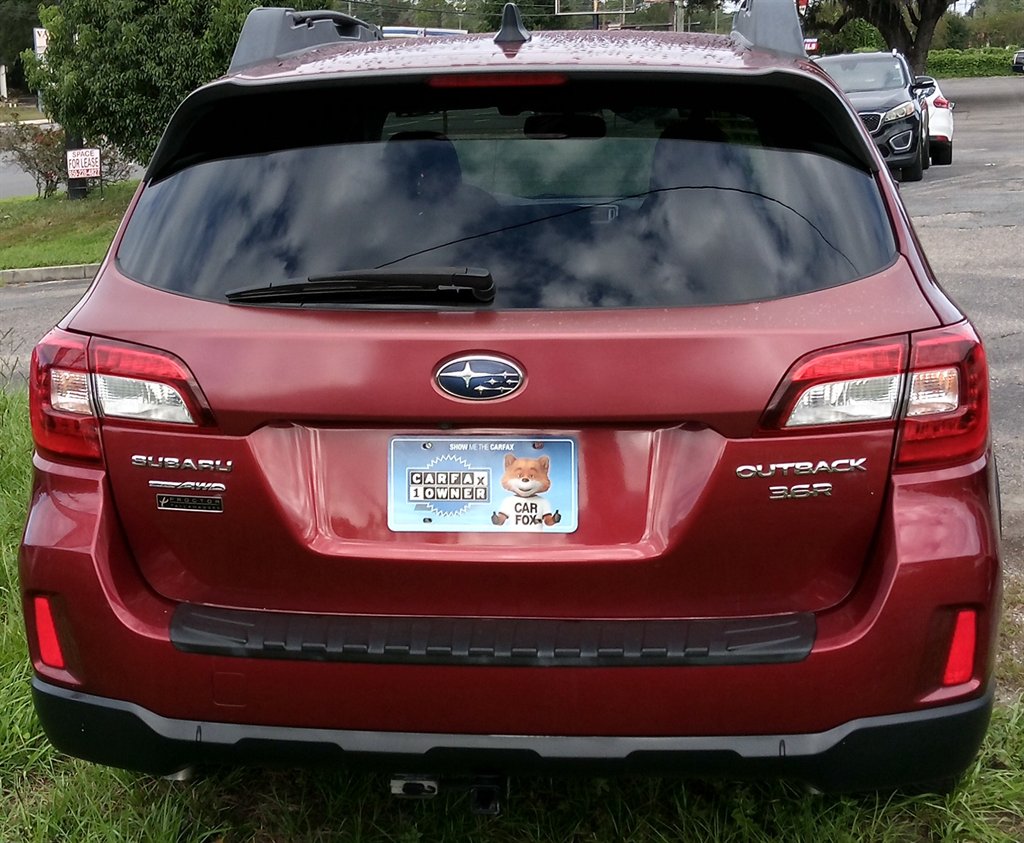 2016 Subaru Outback - $10,900