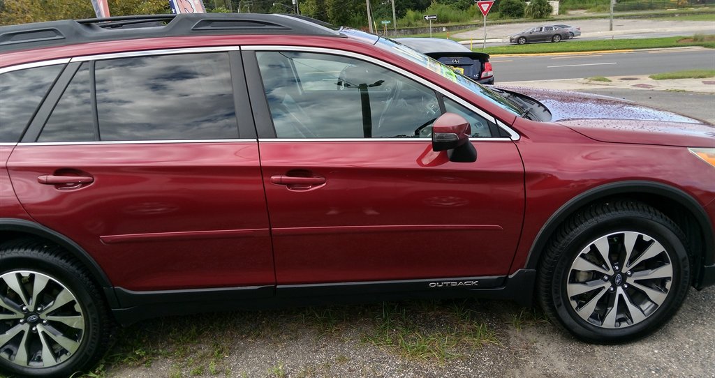 2016 Subaru Outback - $10,900