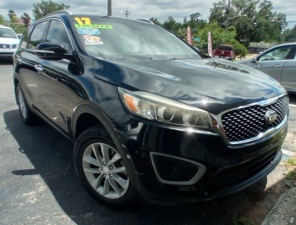 2017 Kia Sorento - $9,450