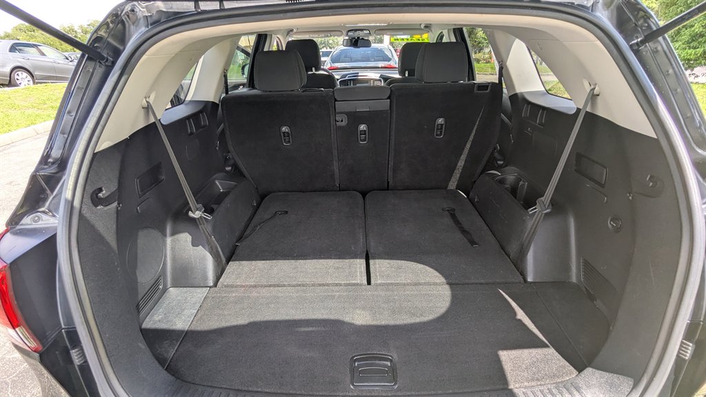 2017 Kia Sorento - $9,450