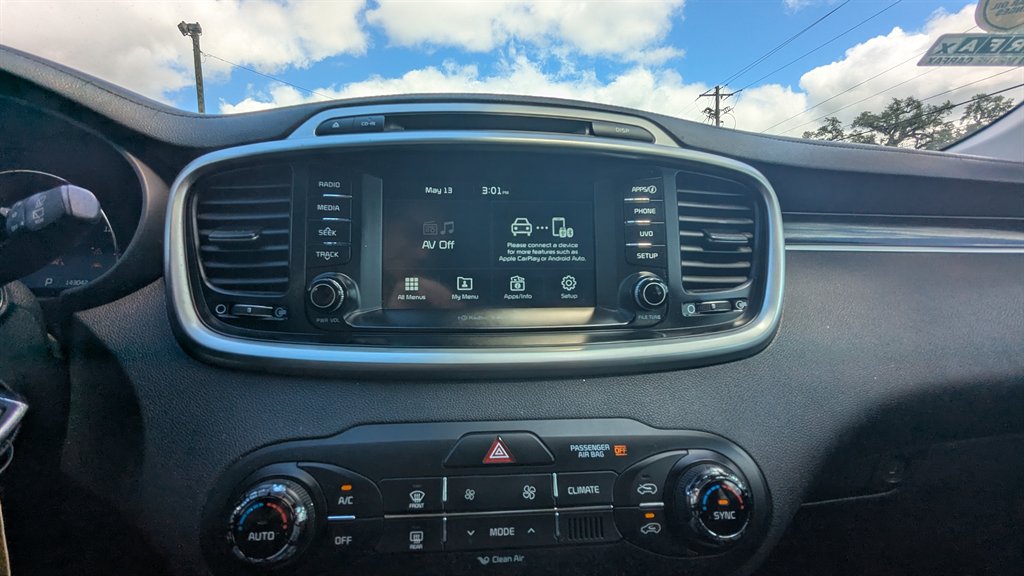 2017 Kia Sorento - $9,450