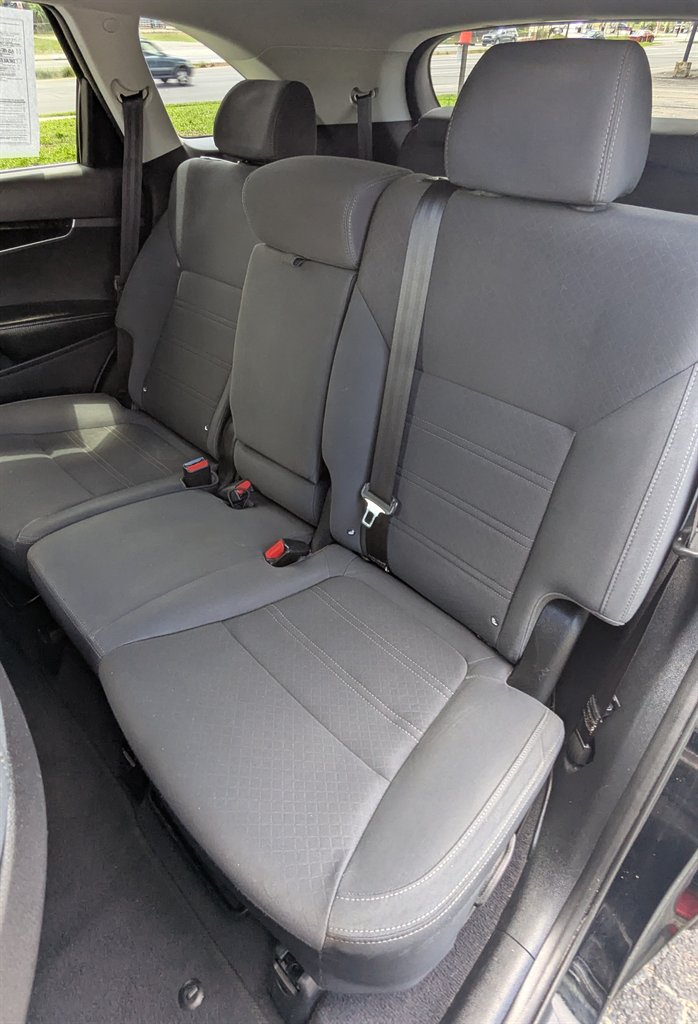 2017 Kia Sorento - $9,450