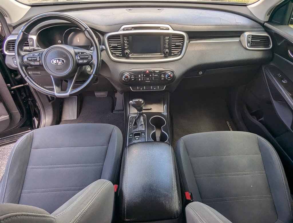 2017 Kia Sorento - $9,450