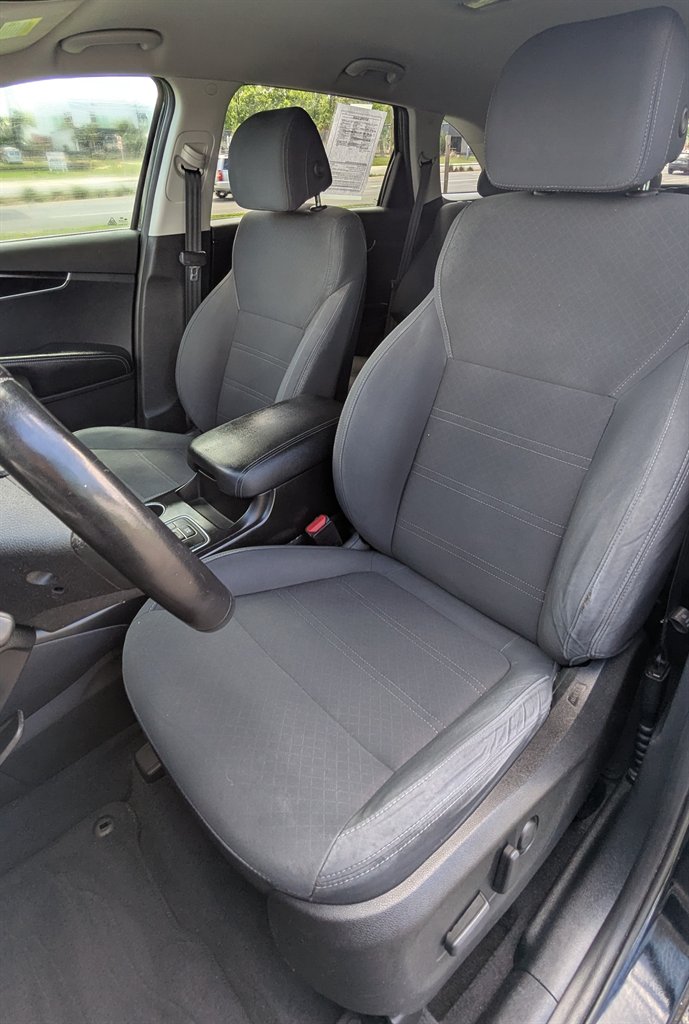 2017 Kia Sorento - $9,450