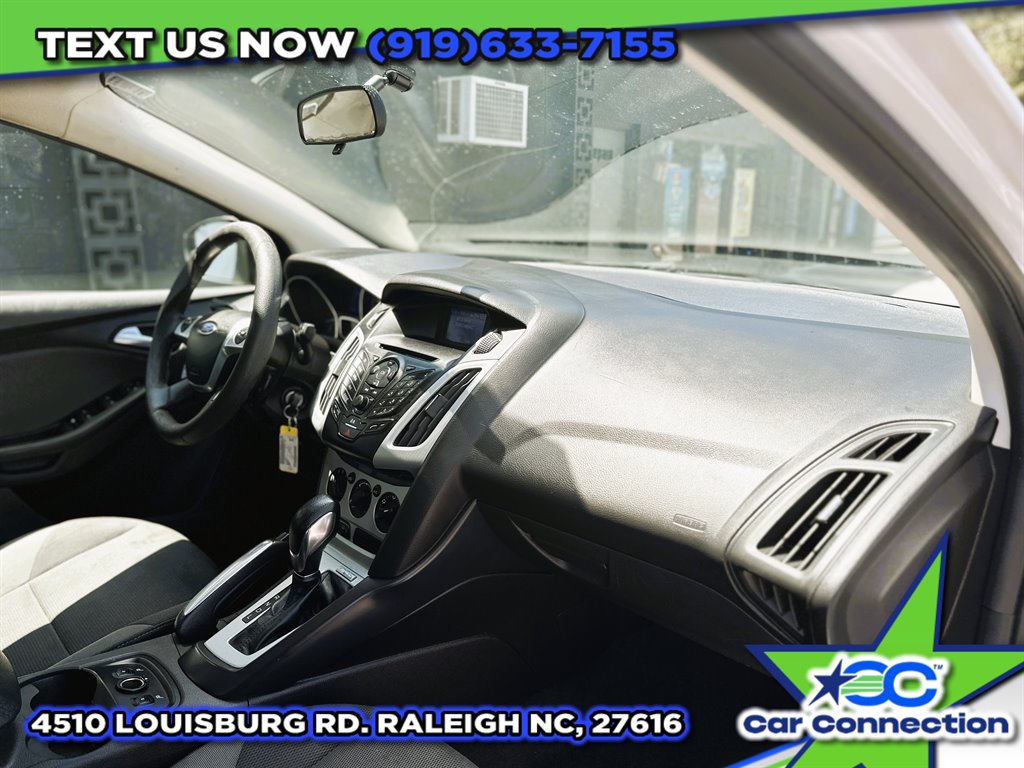 2013 Ford Focus SE photo