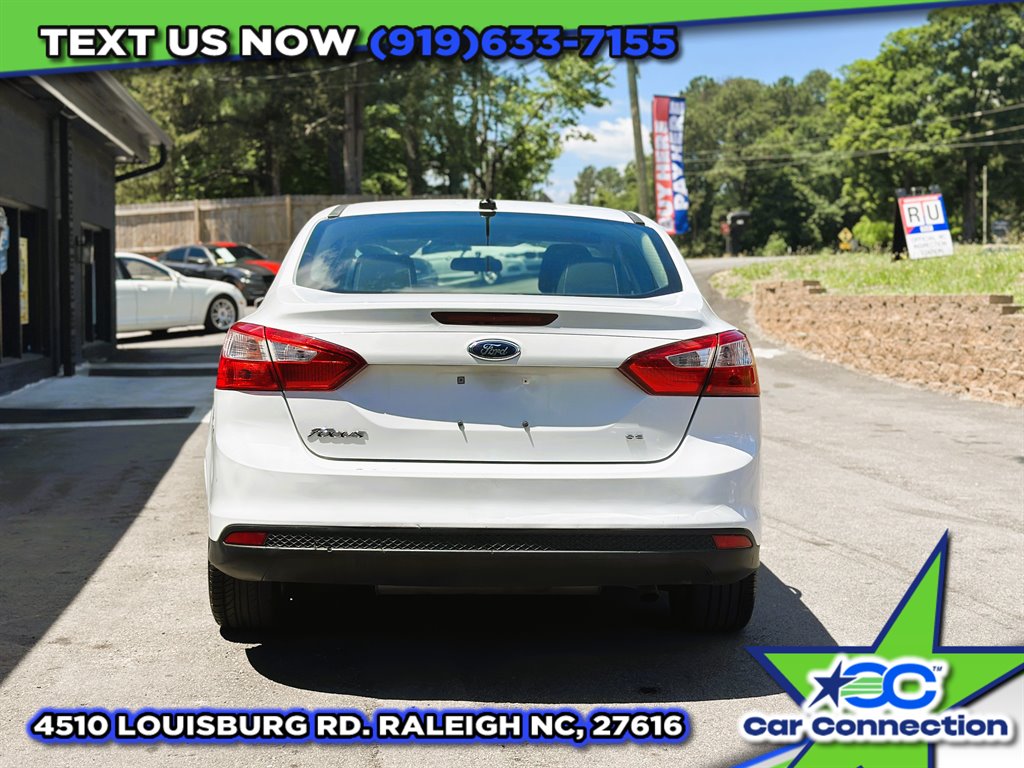 2013 Ford Focus SE photo