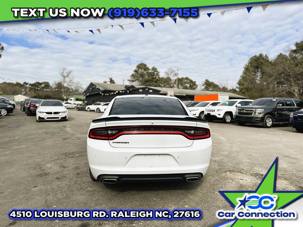 2020 Dodge Charger SXT photo
