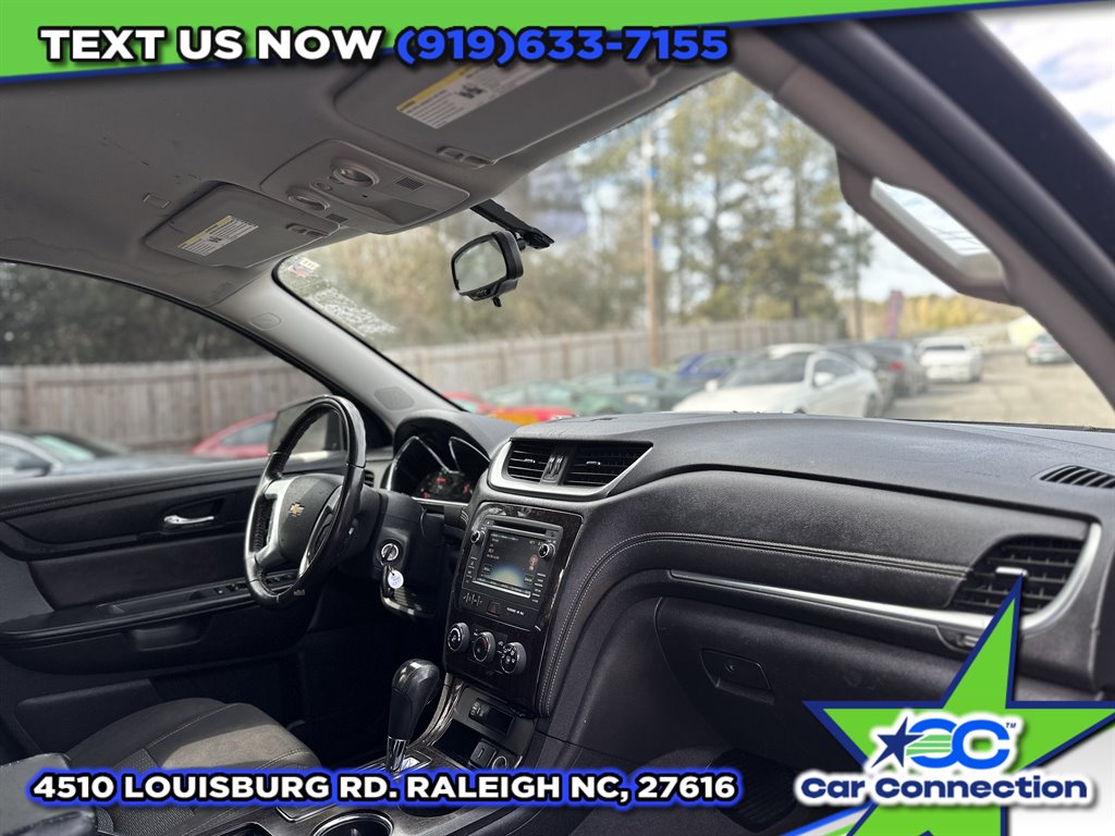 2016 Chevrolet Traverse LT photo